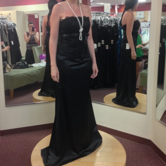 **BRAND NEW ** Bridesmaid Dresses - Picture 1 of 6